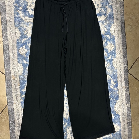 Black Victoria's Secret PJ Set - SZ. M - Picture 5 of 8